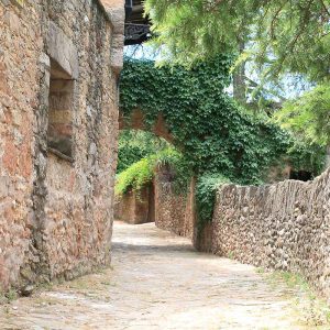 pueblo-medieval-mura-calles-blog-viajares